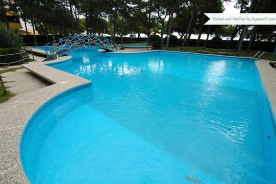 Residence Cristallo - Sabbiadoro Lignano Sabbiadoro Exteriör bild